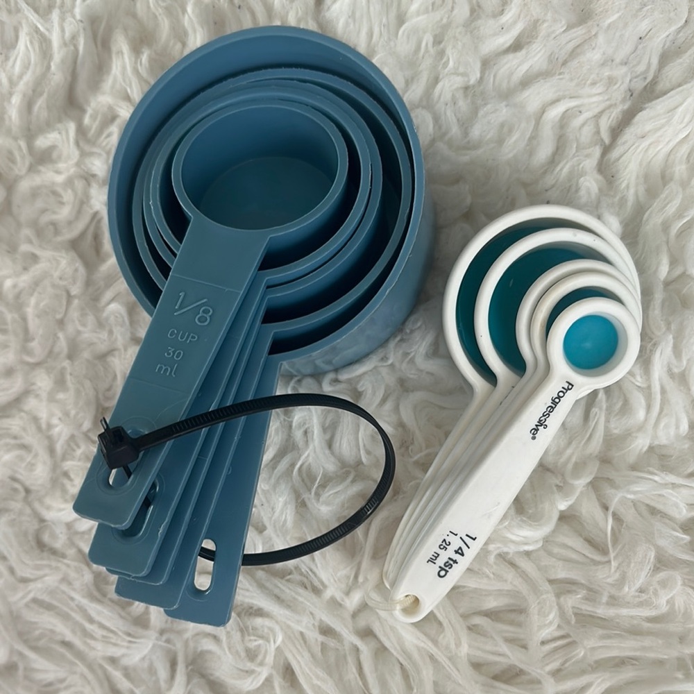 Blue and White Measuring Cup and Spoon Set